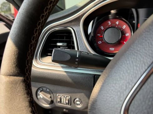 Used 2019 Dodge Challenger SRT Hellcat Redeye RWD image 21