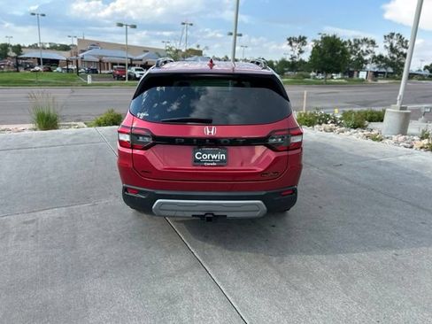 Used 2023 Honda Pilot TrailSport image 7