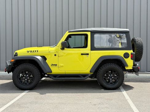 Used 2023 Jeep Wrangler Sport AWD/4WD image 8