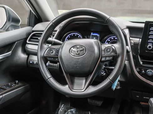 Used 2023 Toyota Camry SE FWD image 19