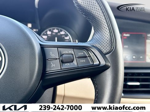 Used 2023 Alfa Romeo Giulia AWD w/ Quick Order Package 22X Lusso image 36