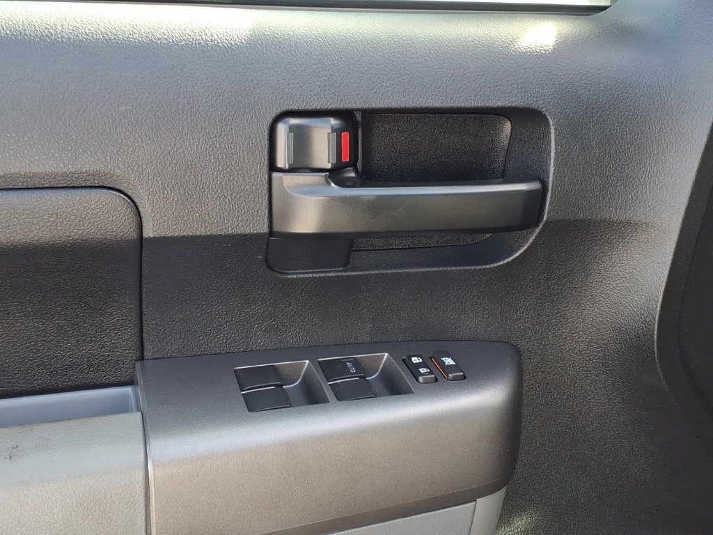 Used 2013 Toyota Tundra 4x4 Double Cab w/ TRD Off-Road Pkg image 4