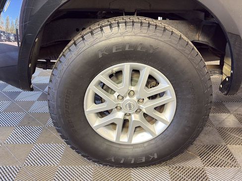 Used 2019 Nissan Frontier SV image 14
