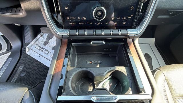 Certified 2025 GMC Yukon XL Denali AWD/4WD image 22
