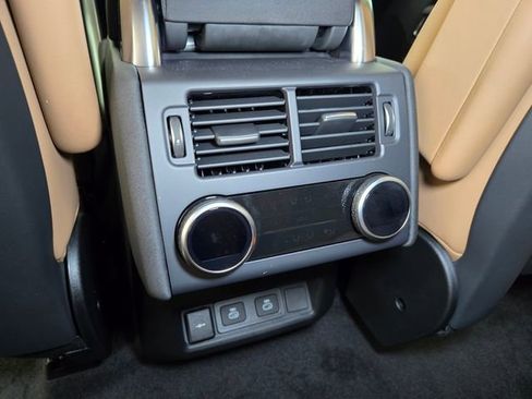 New 2025 Land Rover Discovery Dynamic SE AWD/4WD image 13