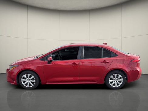 Used 2020 Toyota Corolla LE w/ Carpet Mat Package (TMS) FWD image 4