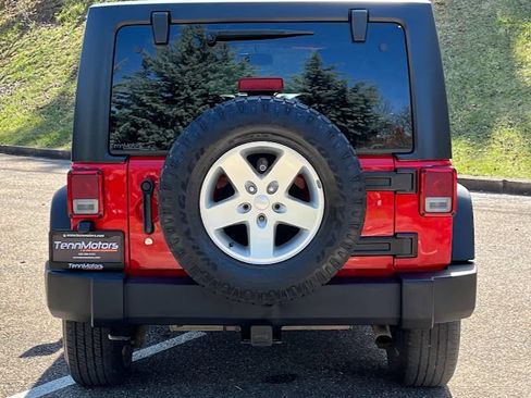 Used 2015 Jeep Wrangler Unlimited Sport w/ Quick Order Package 24S AWD/4WD image 16