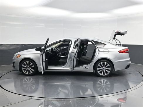 Used 2019 Ford Fusion SE image 57