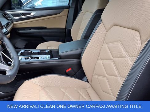 Used 2024 Volkswagen Atlas Cross Sport SE w/ Panoramic Sunroof Package FWD image 3