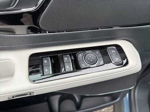 New 2026 Lincoln Aviator AWD image 21