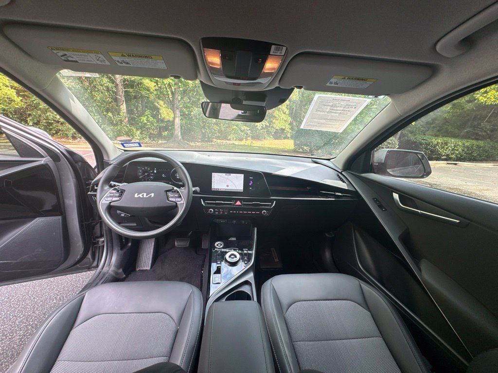 Used 2024 Kia Niro Wind FWD image 25