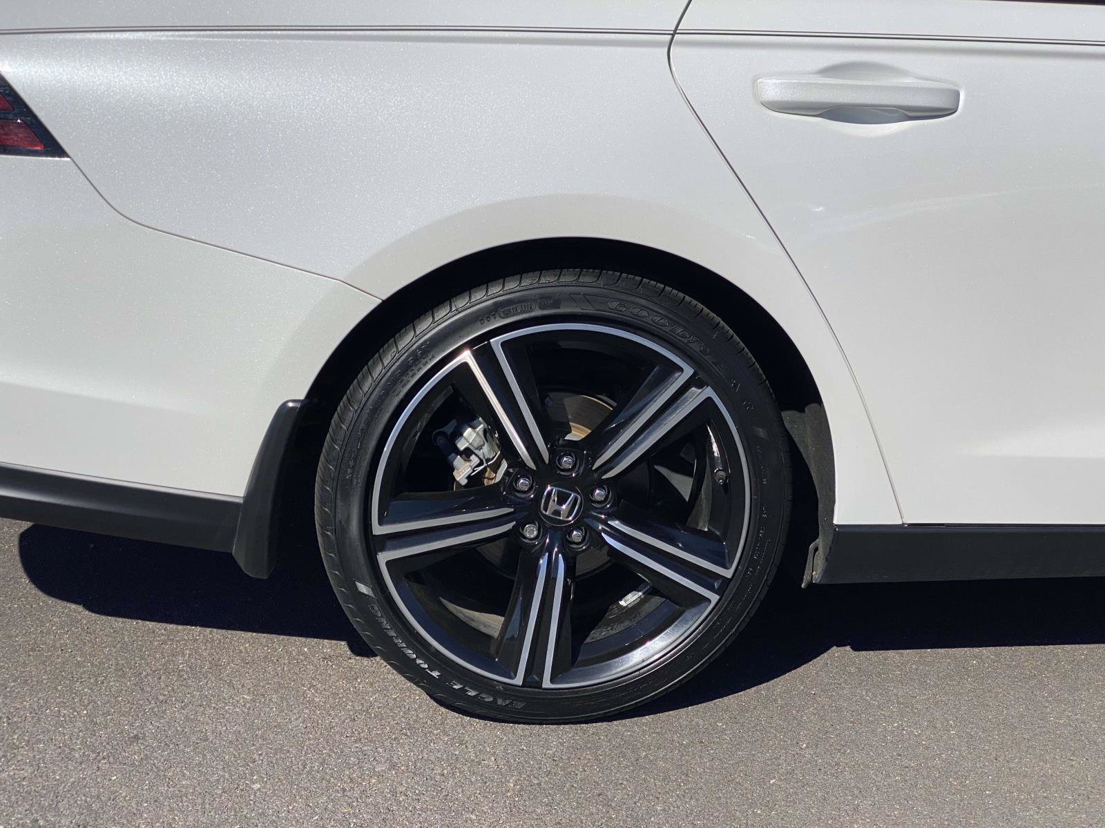 Used 2025 Honda Accord Sport image 3