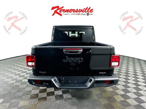 New 2025 Jeep Gladiator Sport image 6