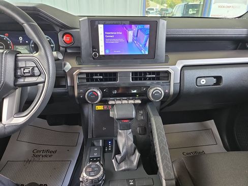 Used 2025 Toyota 4Runner TRD Off-Road AWD/4WD image 22