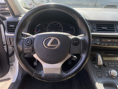 Used 2017 Lexus CT 200h w/ Accessory Package 2 FWD image 11