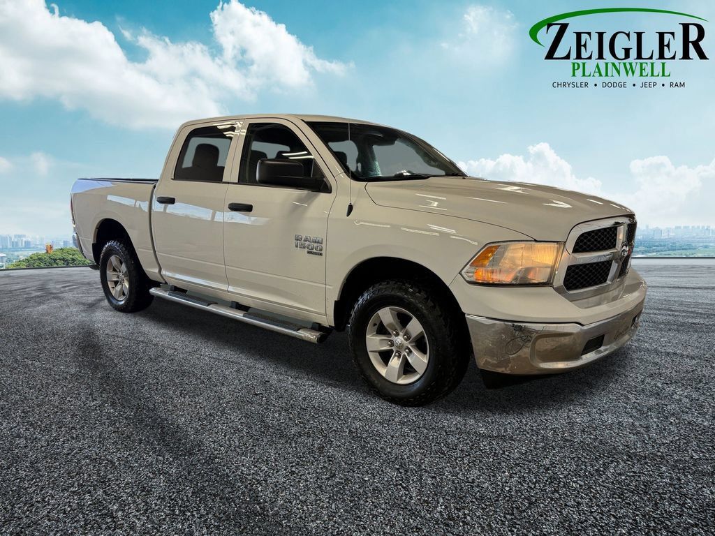 Used 2019 RAM 1500 ST w/ SXT Appearance Group AWD/4WD image 11