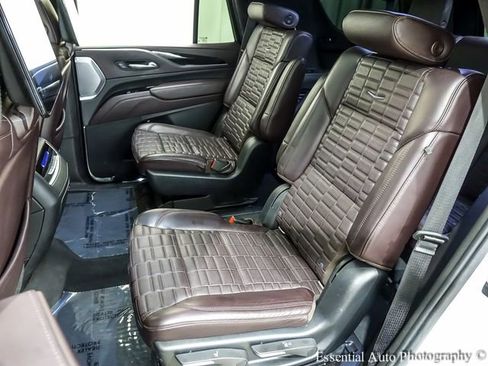 Certified 2021 Cadillac Escalade Sport Platinum w/ Heavy-Duty Trailer Package AWD/4WD image 12