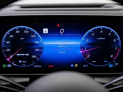 Used 2024 Mercedes-Benz GLC 43 AMG 4MATIC image 33