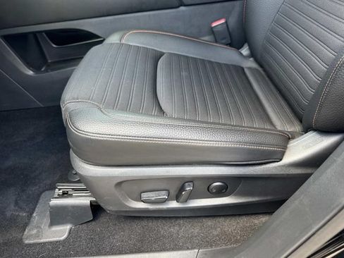 Used 2025 Nissan Pathfinder Rock Creek AWD/4WD image 23