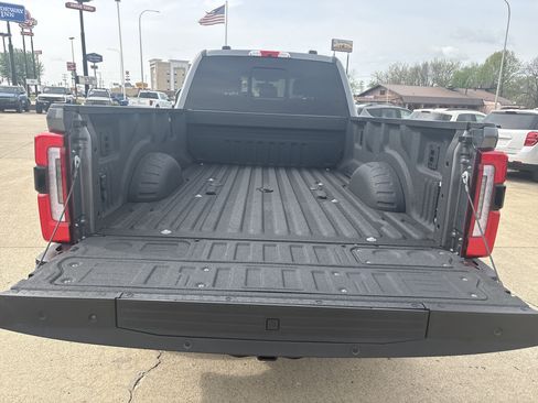 Used 2024 Ford F350 Platinum image 5