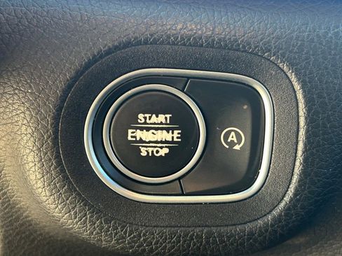 Used 2020 Mercedes-Benz GLE 350 w/ Premium Package image 30