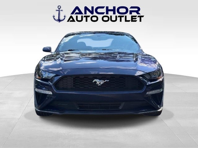 Used 2018 Ford Mustang Coupe RWD image 2