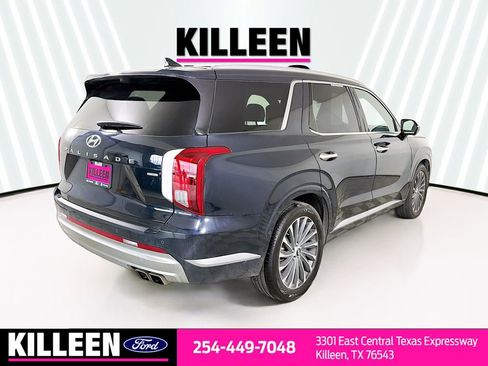 Used 2024 Hyundai Palisade Calligraphy image 8