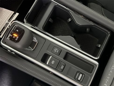 New 2025 Nissan Pathfinder SV image 21