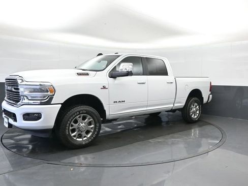 Used 2024 RAM 2500 Laramie AWD/4WD image 9