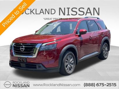 Certified 2024 Nissan Pathfinder SV w/ Black Appearance Package