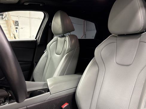 Used 2024 Hyundai Elantra Limited image 6