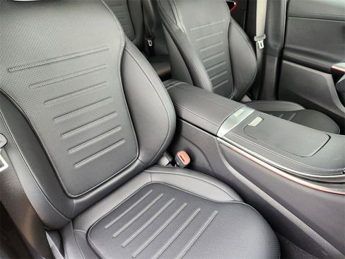 Used 2026 Mercedes-Benz GLC 300 4MATIC image 8