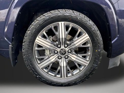 Used 2024 Toyota Sequoia Capstone image 8