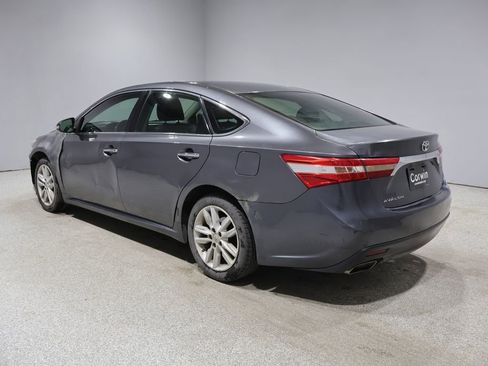 Used 2013 Toyota Avalon XLE FWD image 4