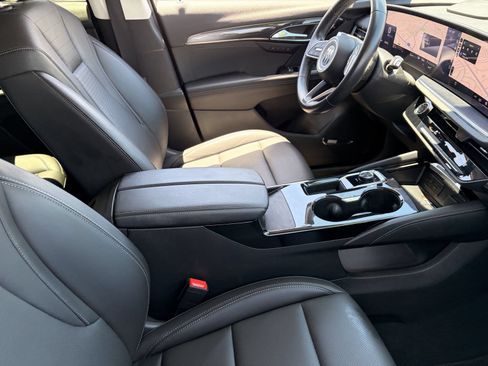 Used 2024 Buick Envision Preferred AWD/4WD image 10
