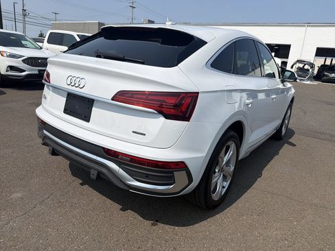 Used 2023 Audi Q5 2.0T Premium w/ Convenience Package AWD/4WD image 5