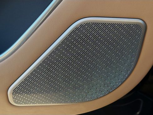 Used 2025 Land Rover Range Rover Autobiography image 24