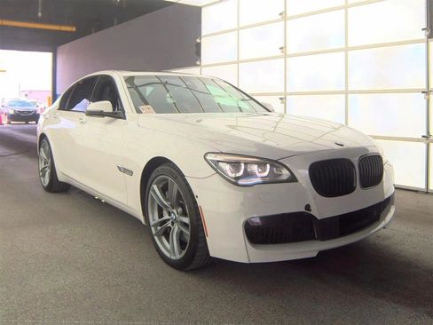 Used 2015 BMW 750i RWD image 4