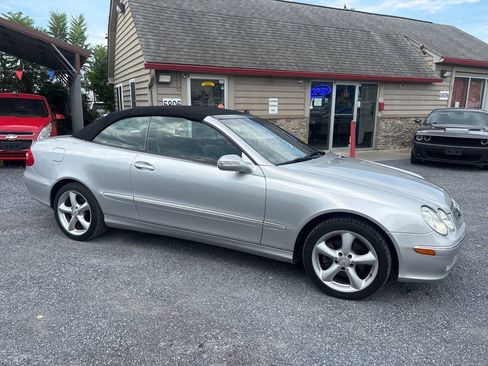 Used 2005 Mercedes-Benz CLK 320 Cabriolet image 5
