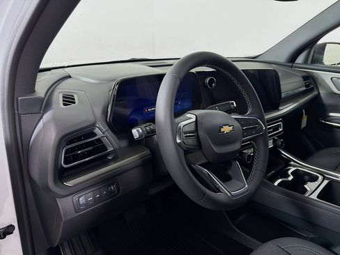 New 2026 Chevrolet Traverse LT w/ LPO, Floor Liner Package AWD/4WD image 9
