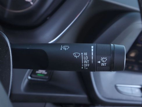 Used 2020 Chevrolet Camaro LT image 18