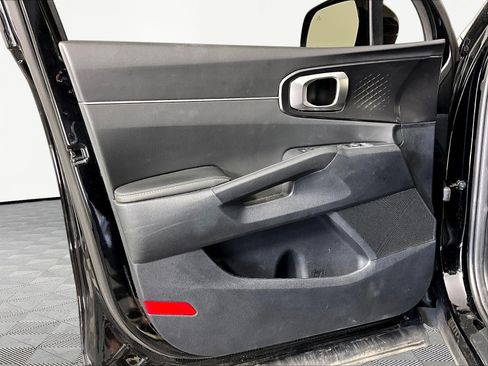 Certified 2023 Kia Sorento LX FWD image 17