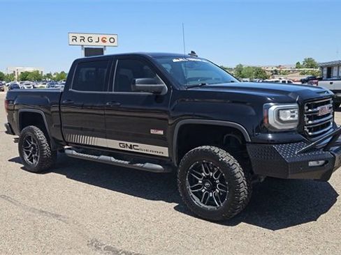 Used 2018 GMC Sierra 1500 SLT image 2