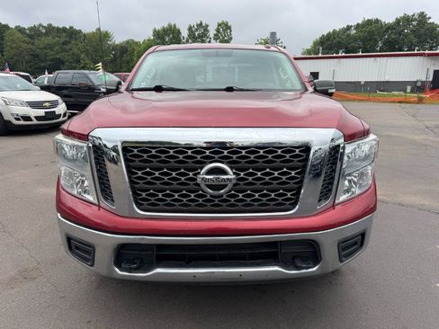 Used 2017 Nissan Titan SV AWD/4WD image 8