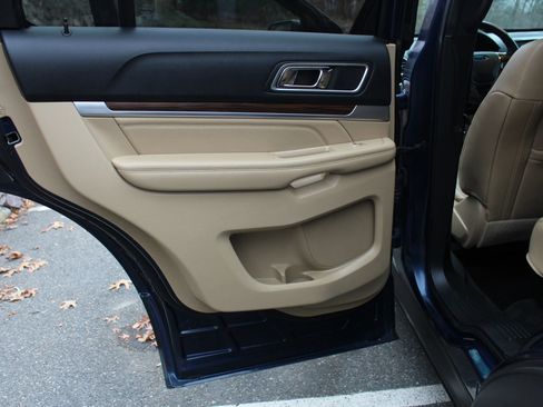 Used 2017 Ford Explorer Limited w/ Equipment Group 301A image 14