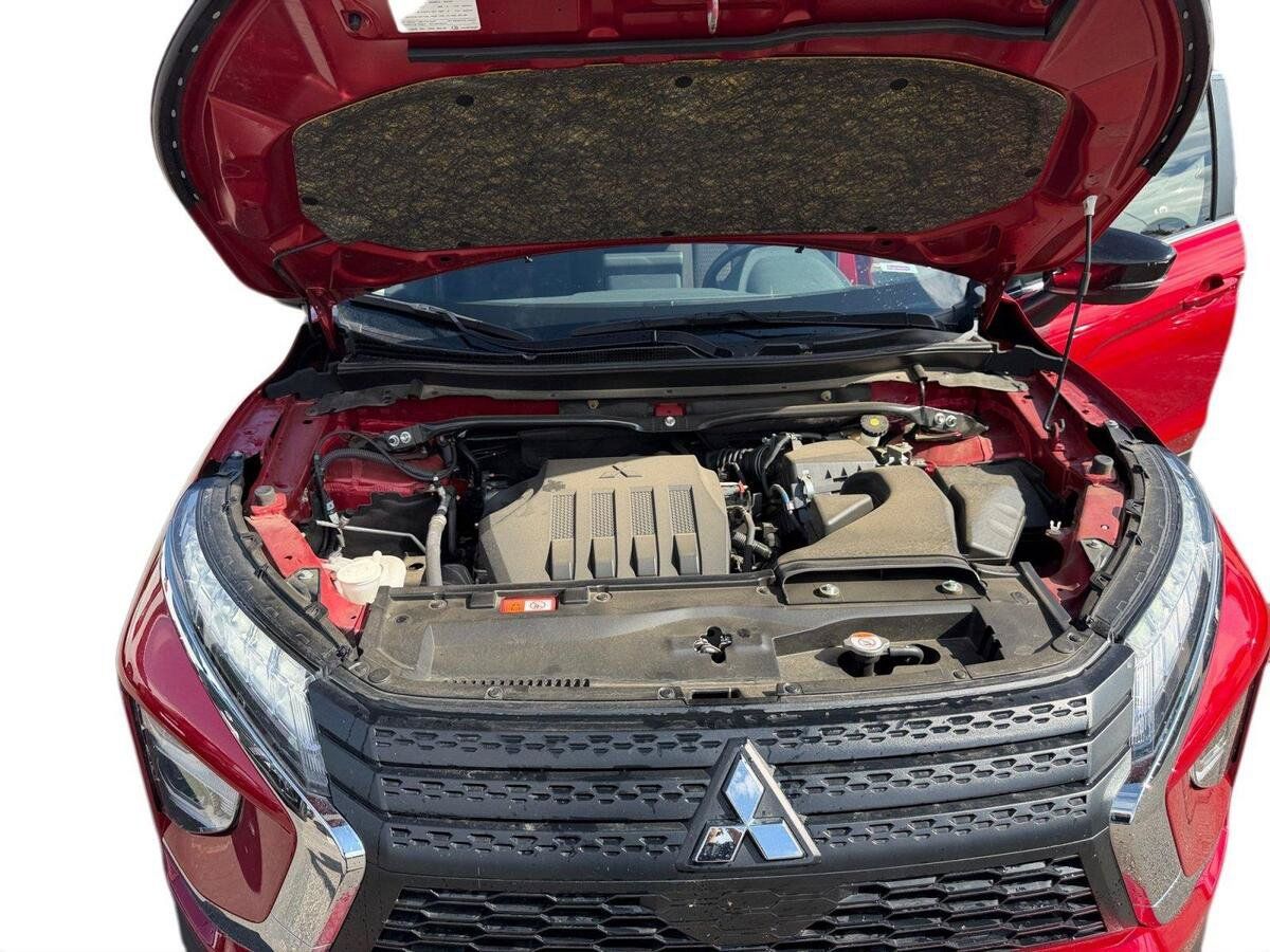 Used 2024 Mitsubishi Eclipse Cross LE AWD/4WD image 16