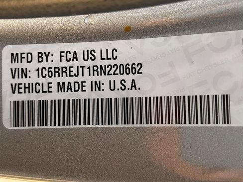 Used 2024 RAM 1500 Laramie image 33