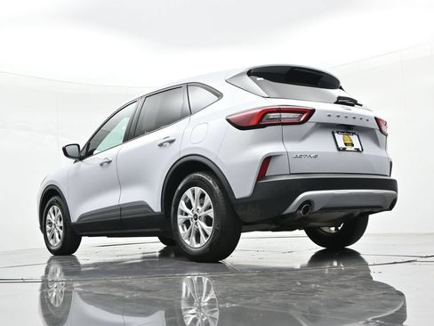 Certified 2025 Ford Escape Active FWD image 19