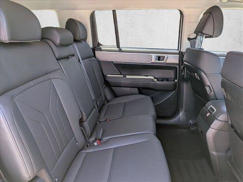 Used 2026 Hyundai Santa Fe SEL AWD/4WD image 19