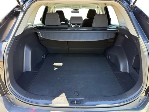 Used 2019 Toyota RAV4 LE FWD image 17